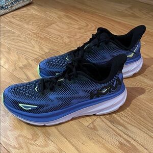 Hoka Clifton 9 Women’s Sneaker